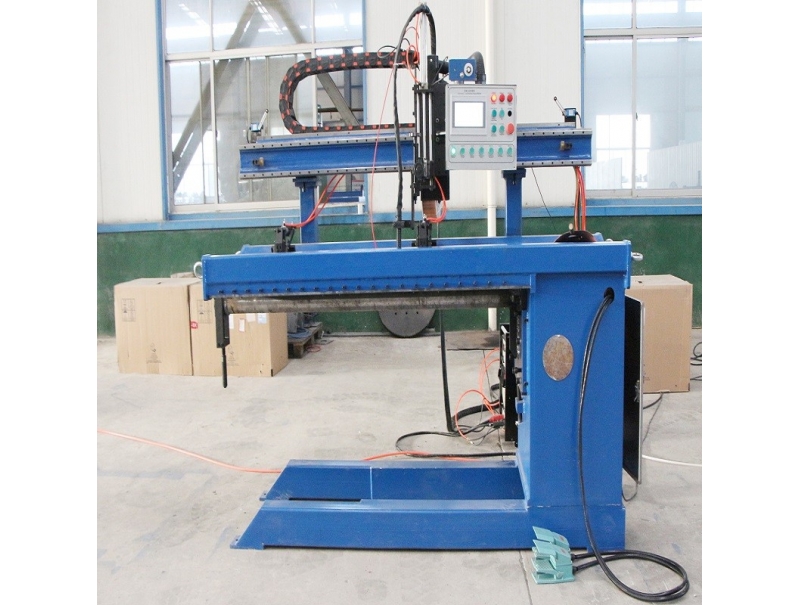 1.5m縱縫焊發(fā)往烏克蘭中。。。